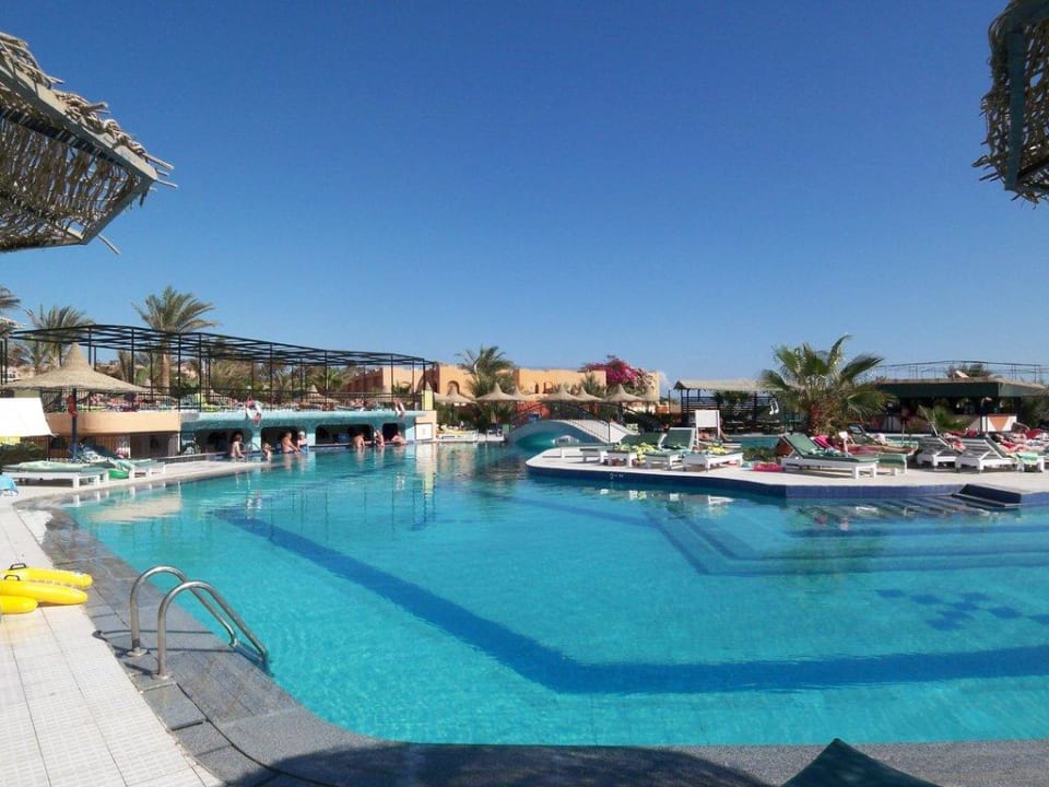 Ein Teil der Poolanlage Giftun Azur Resort