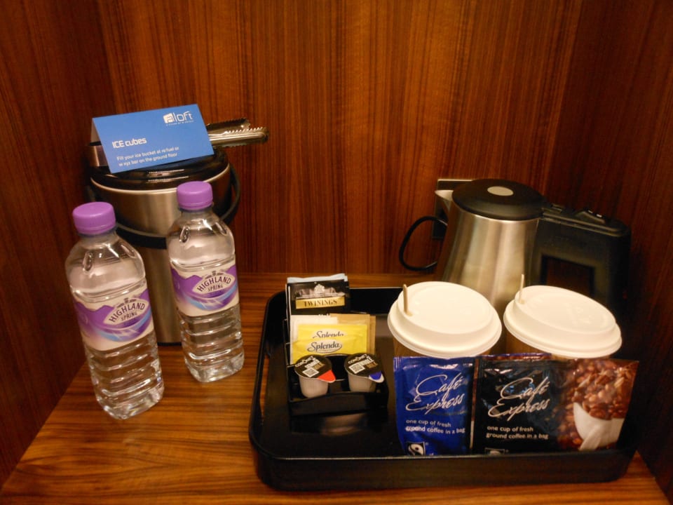 Zimmer 324 - Wasserkocher Hotel Aloft London ExCel