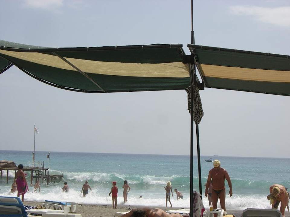 Wellengang Senza Sunset Beach Hotel