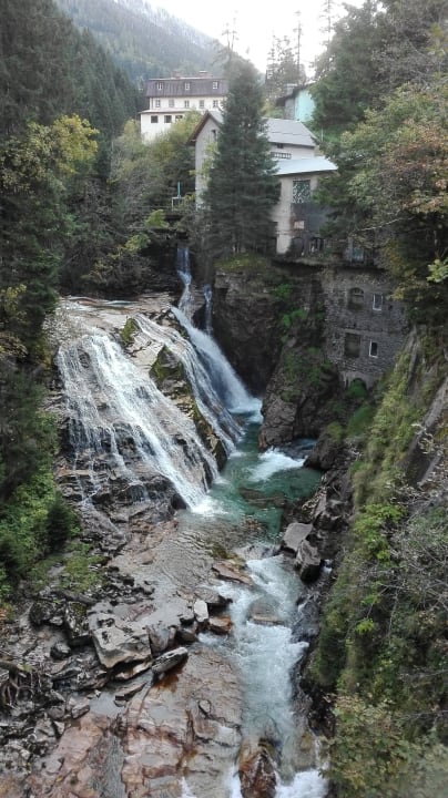 Wasserfall im Ort MONDI Hotel Bellevue Gastein