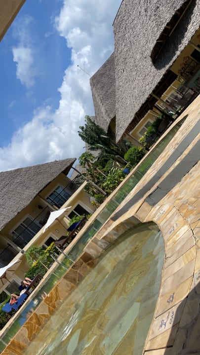 Pool TUI Blue Bahari Zanzibar