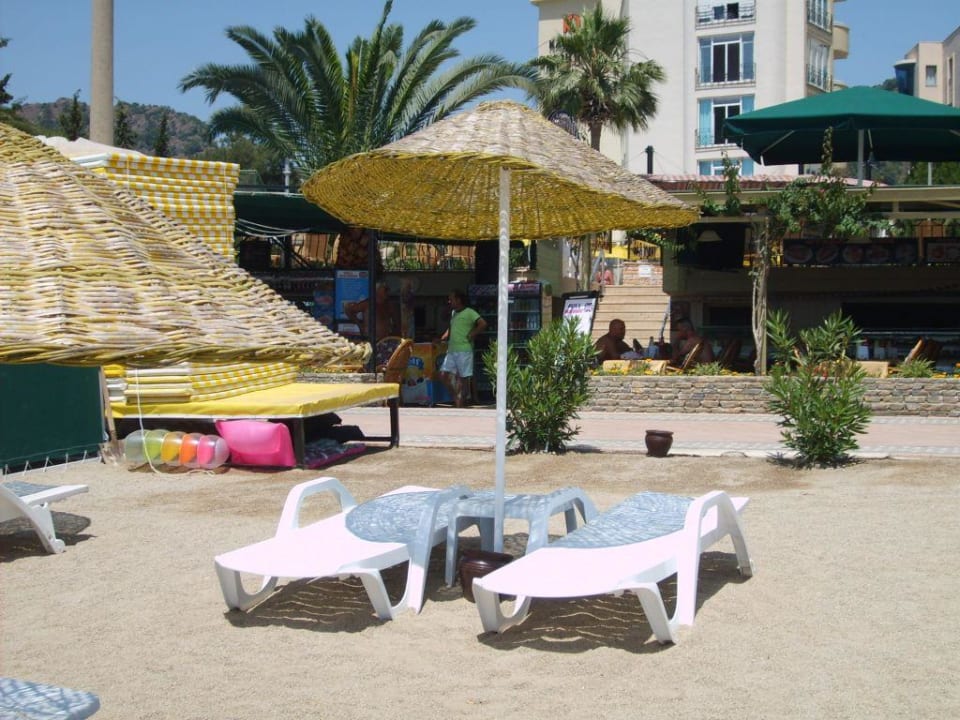 Strand an der Infinity-Bar SunConnect Grand Ideal Premium