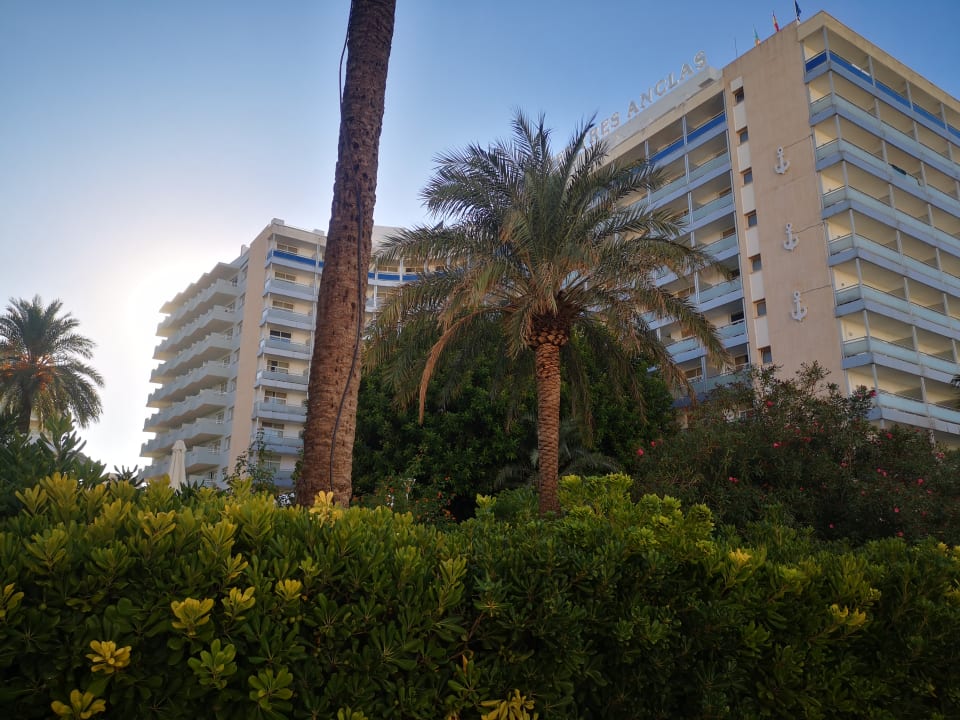 Außenansicht Hotel Tres Anclas