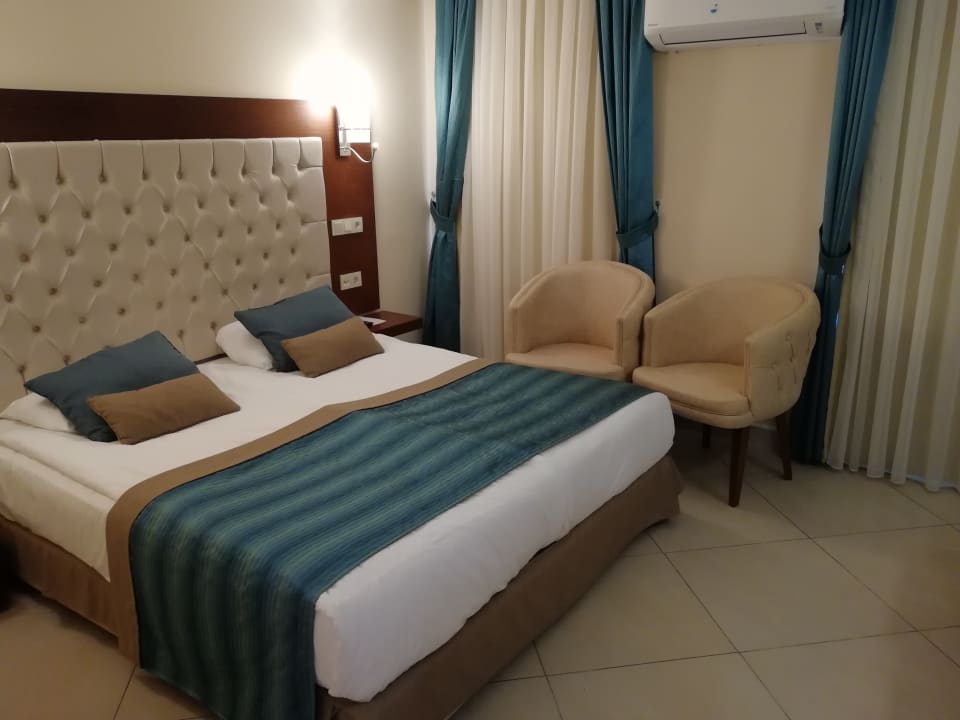 Zimmer Kamelya Aishen Club