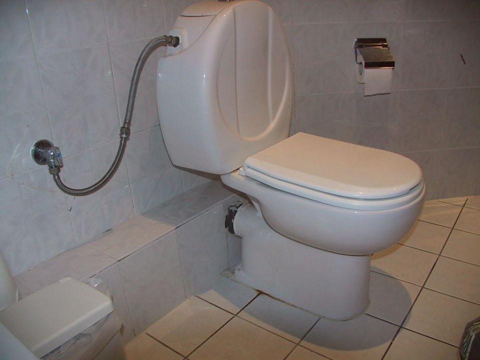 4,5 Sterne  - Gelächter - höchstens 3 Sterne alltoura Club Hotel Poseidon Palace