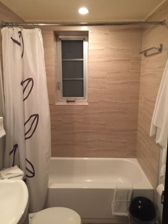 Zimmer Lincoln Arms Suites