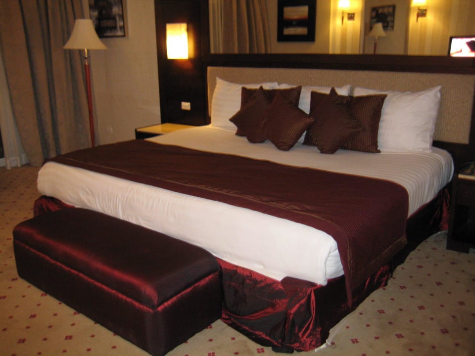 King Size Bett, Deluxezimmer Premier Le Reve Hotel & Spa
