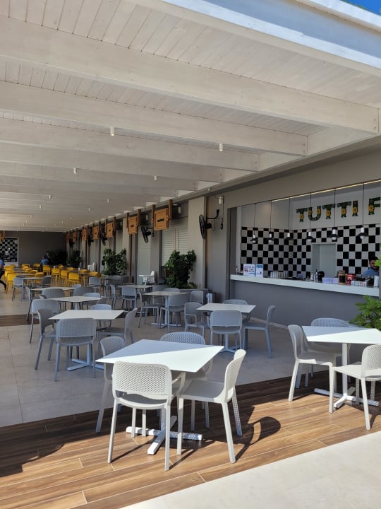 Gastro Esperides Beach Resort