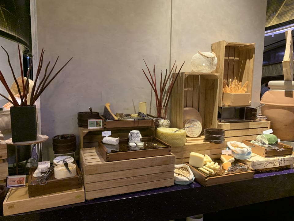Gastro W Dubai - The Palm