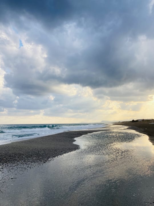 Strand Dimitrios Beach Hotel