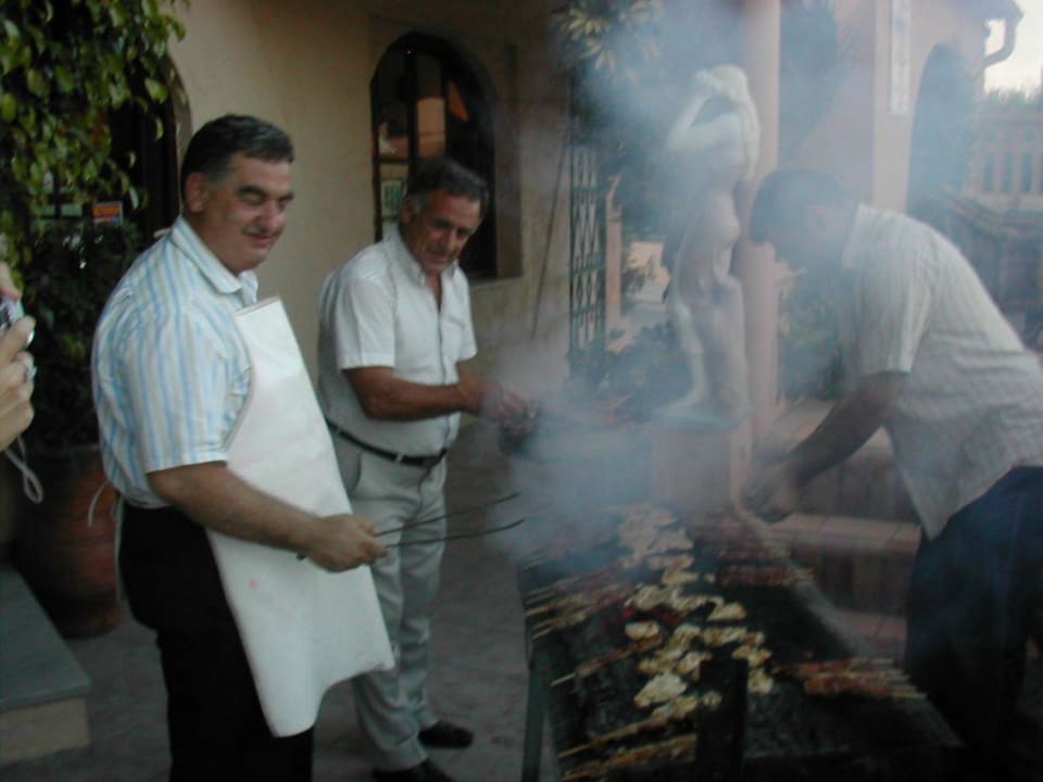 Grillen am Griechischen Abend Erato Hotel