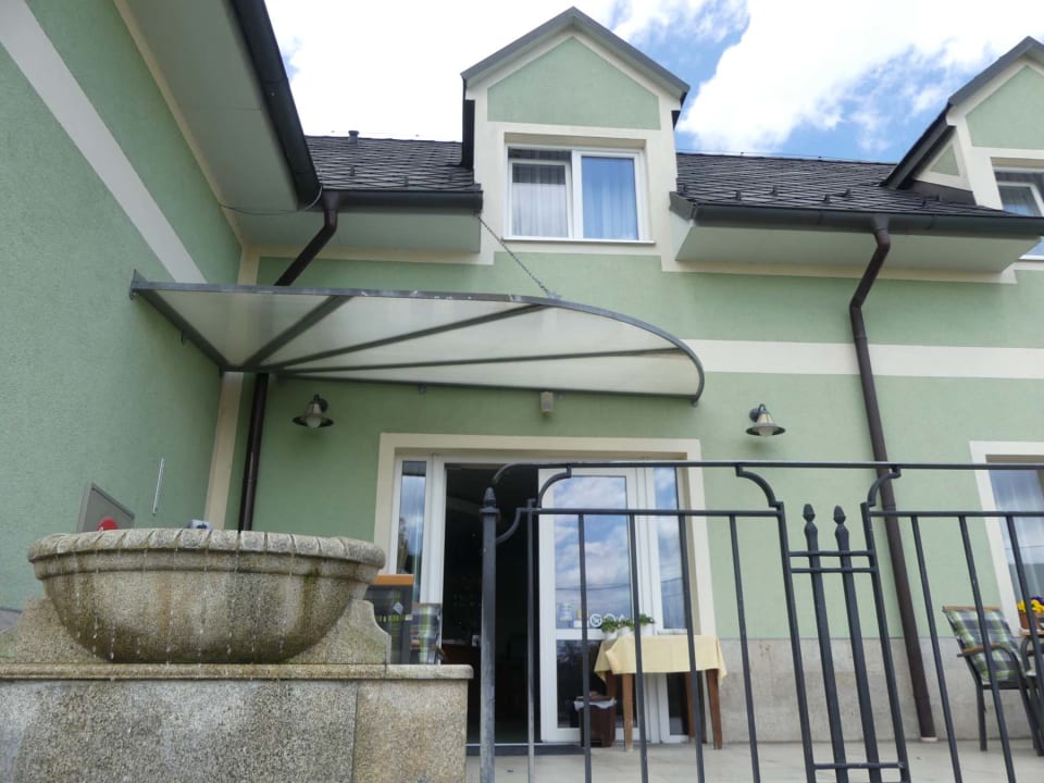 Außenansicht Hotel Komorni Hurka