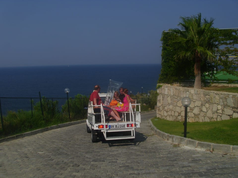 Transportauto zum Strand Sealight Resort Hotel