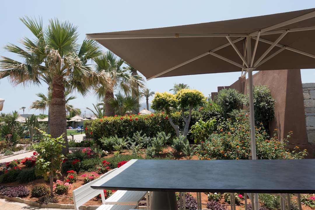 Gartenanlage Anissa Beach & Village