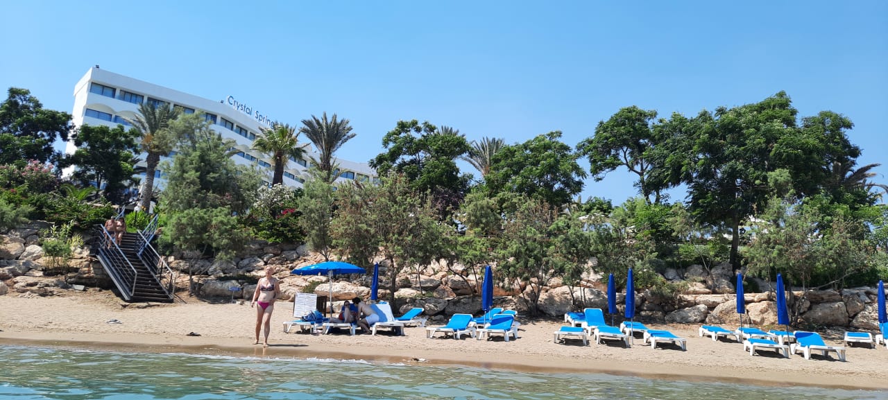 Strand Crystal Springs Beach Hotel