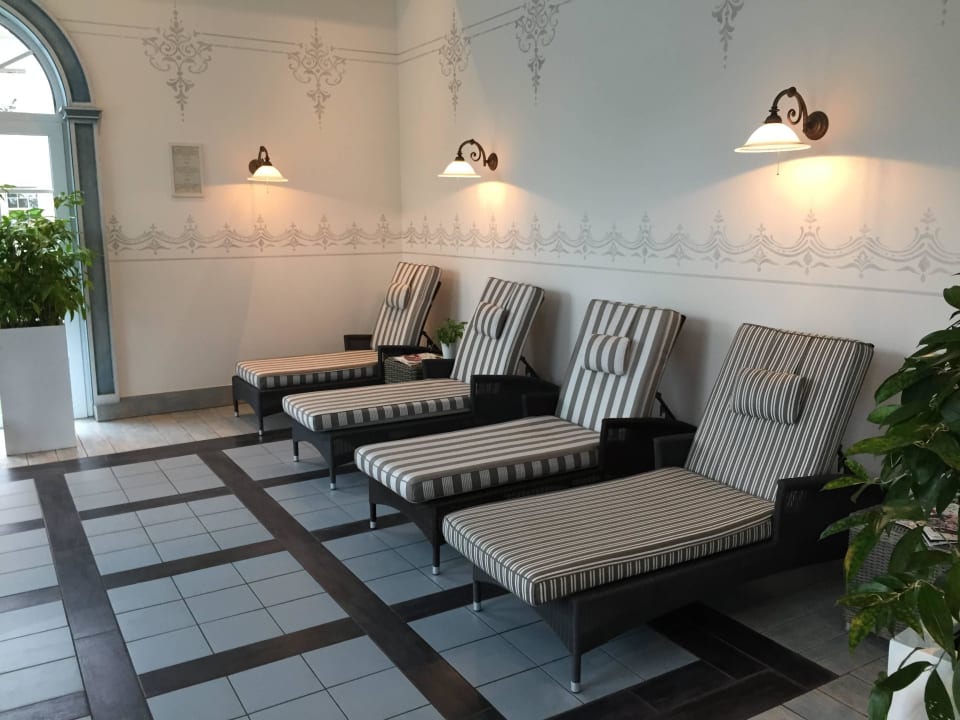 Liegen im Innenbereich Hotel Bell Rock Europa-Park