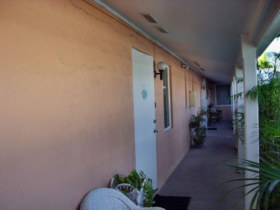 Gang zu den Zimmern Southwind Motel