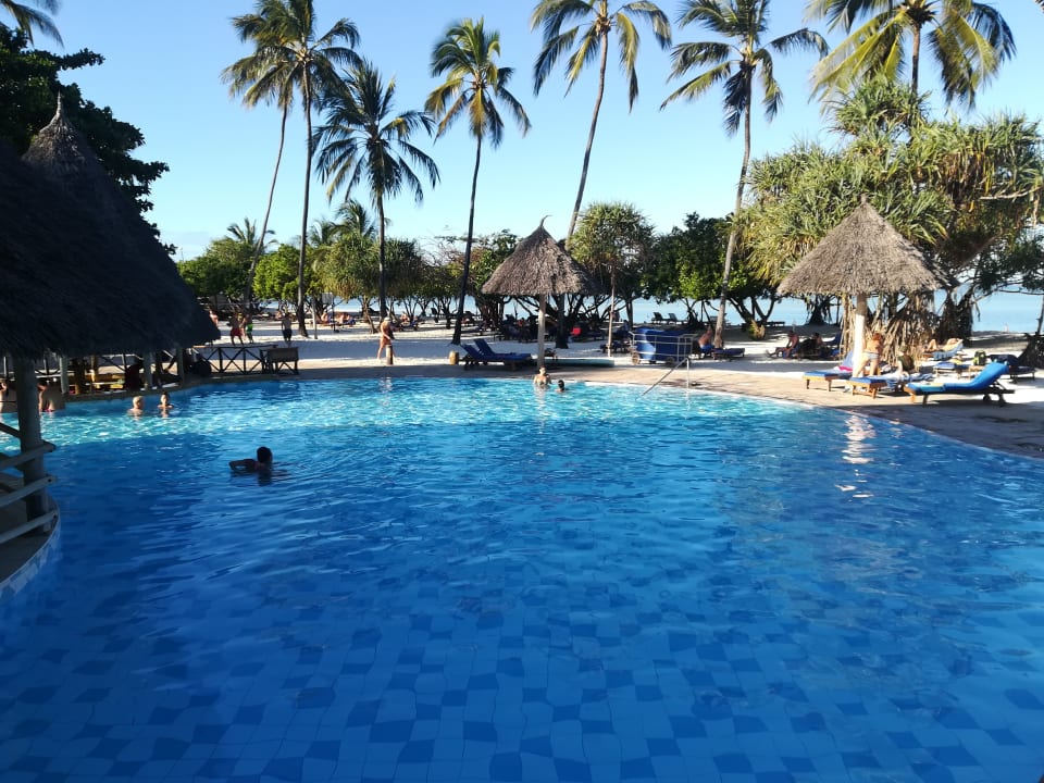 Pool Neptune Pwani Beach Resort & Spa
