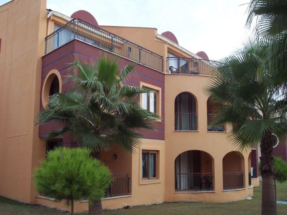Zimmer Aussenansicht Kamelya Aishen Club