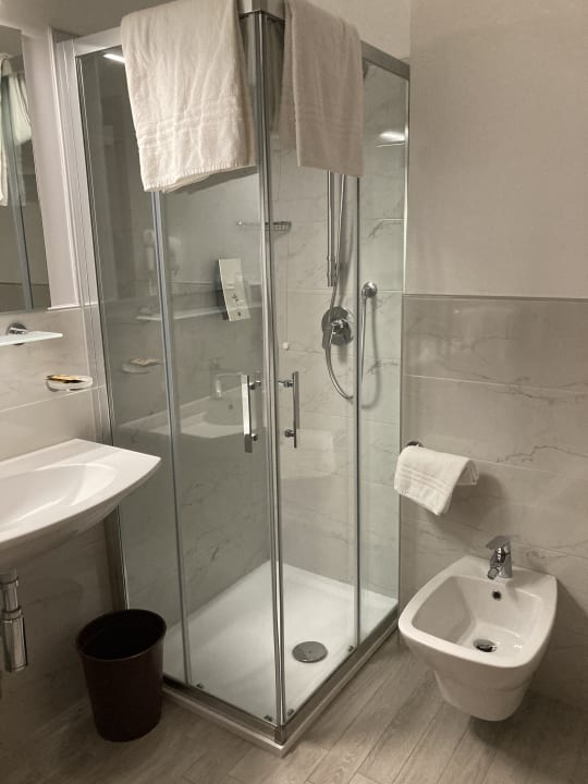 Zimmer Hotel Astoria