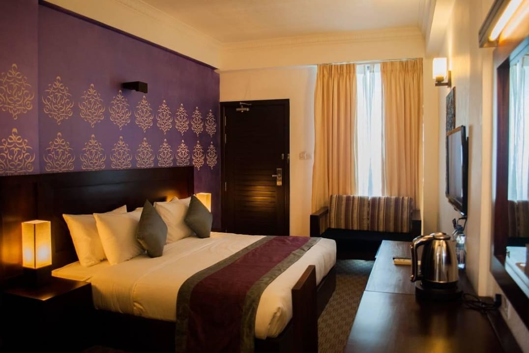 Deluxe Room Ceylon City Hotel