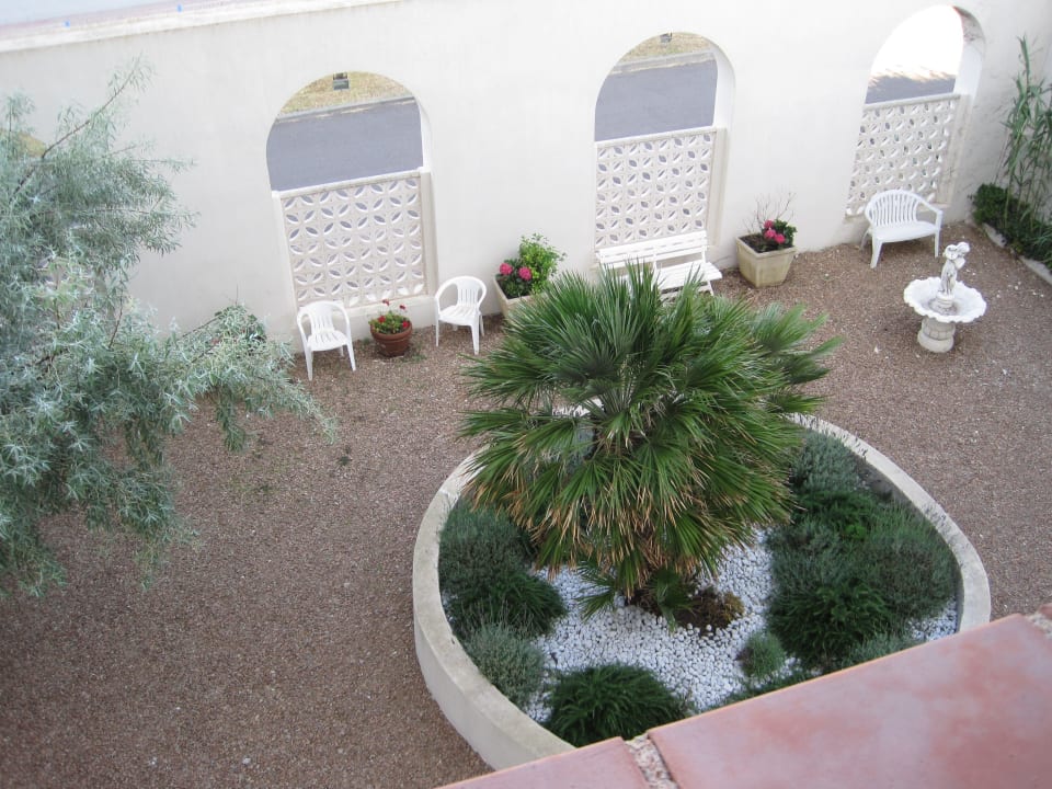 Steingarten von Zimmer gesehen Hotel Santateresa