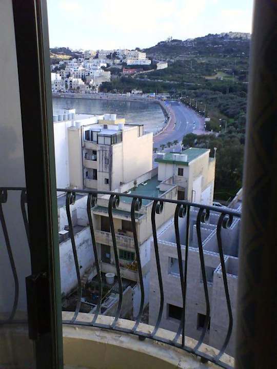 Aussicht aus dem Hotel auf die Xemxija Bay Hotel Porto Azzurro Resort