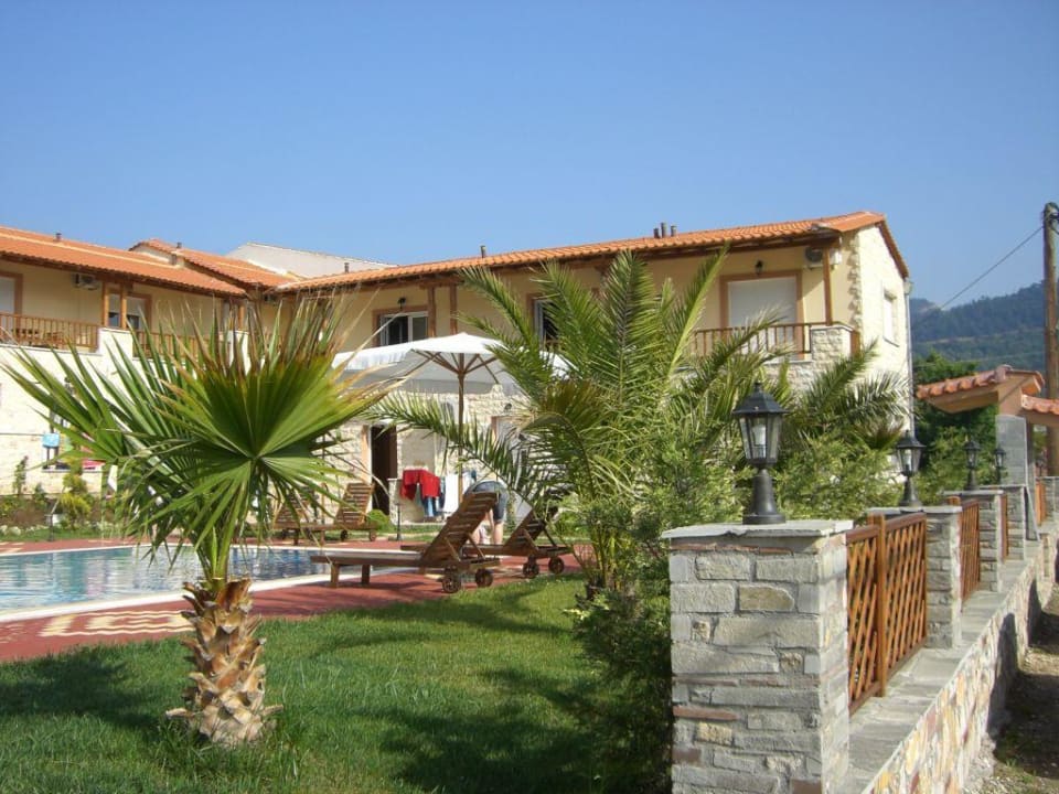 Aussenanlage Villa Angelo