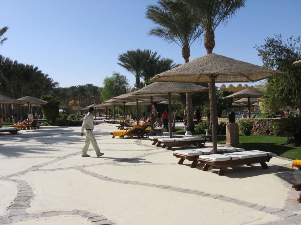 Mit freundlicher Bedienung Grand Makadi