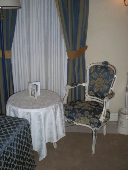 Kleine Sitzecke Hotel Antiche Figure