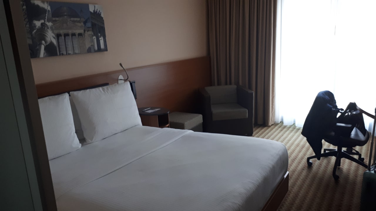 Zimmer Hampton by Hilton Berlin City West