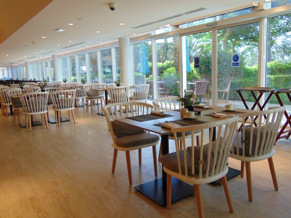 Gastro Fujairah Rotana Resort & Spa