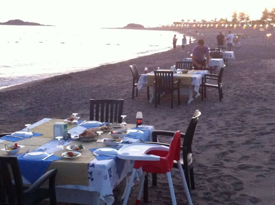 Candle light dinner Hotel Gardenia Beach