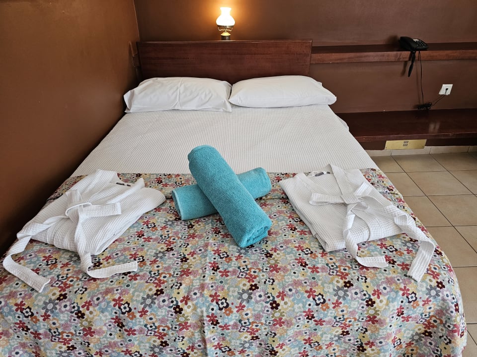 Zimmer Apollonia Beach Resort & Spa