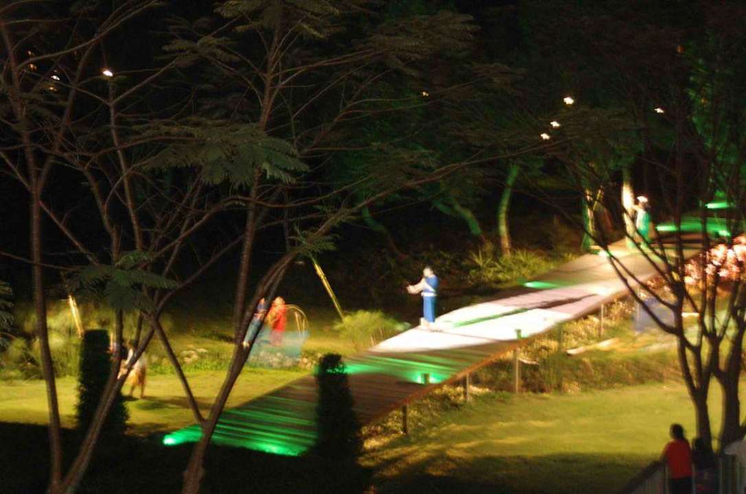 Thai-Folklore-Dance am Abend Dusit Thani Krabi Beach Resort