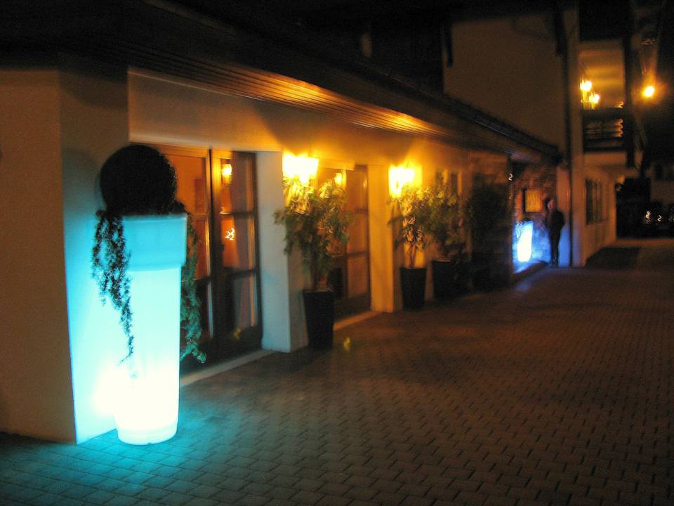 Eingangsbereich am Abend Hotel Zum Postillion