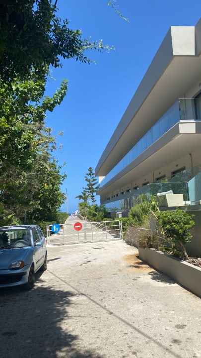 Außenansicht Hotel Marinos Beach