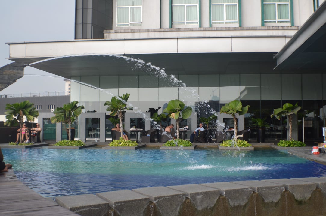 Planschbecken Hotel Furama Bukit Bintang