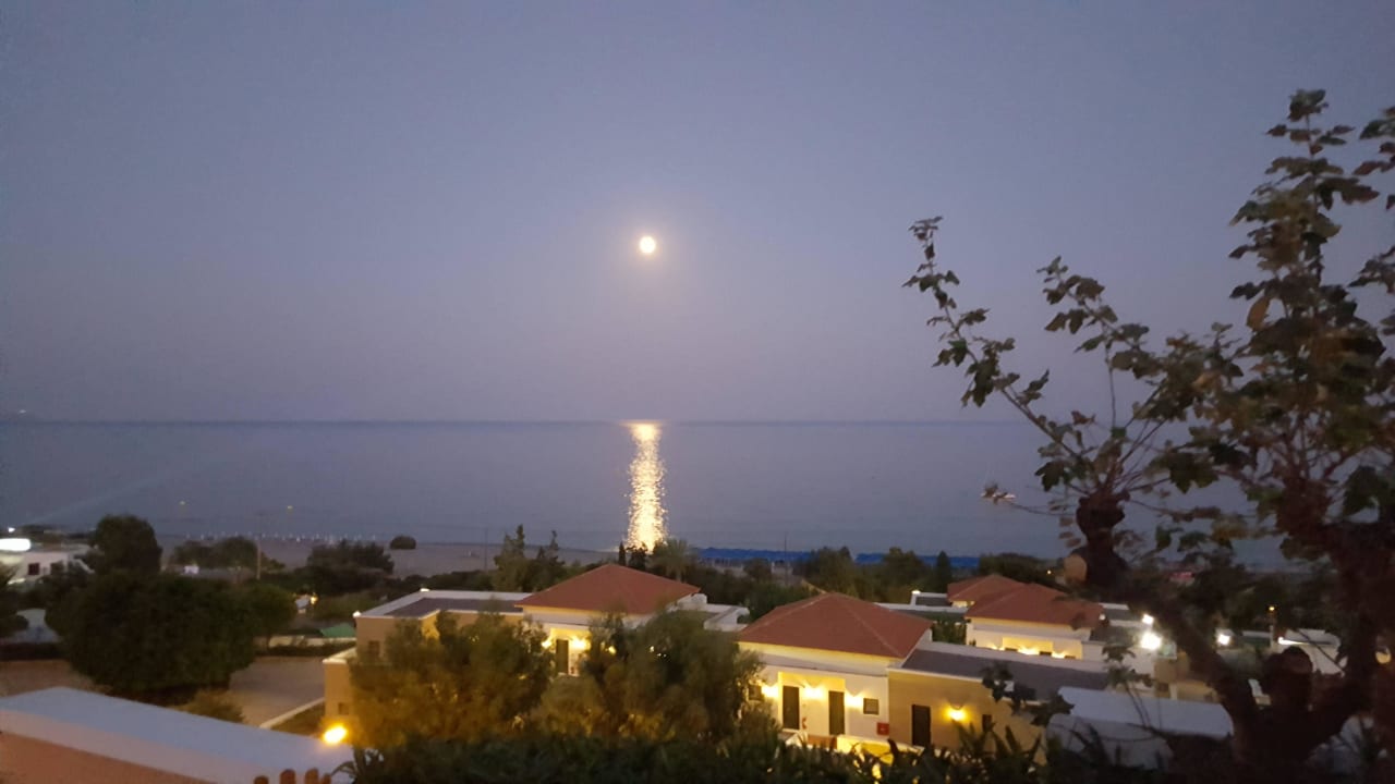 Basen ze zjeźdżalnią...  Mitsis Rodos Village