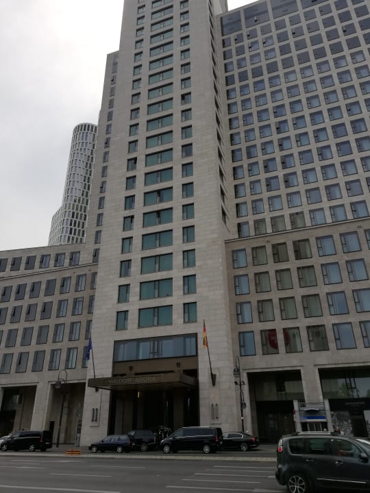 Außenansicht Waldorf Astoria Berlin