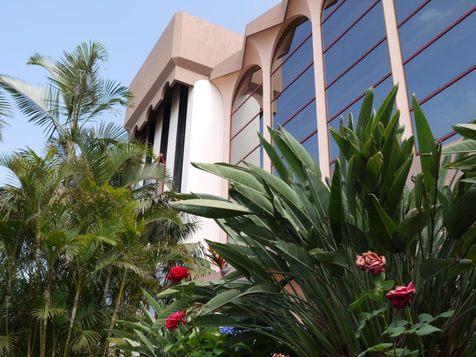 Vom Haupteingang nach oben links gesehen Hotel Puerto Palace