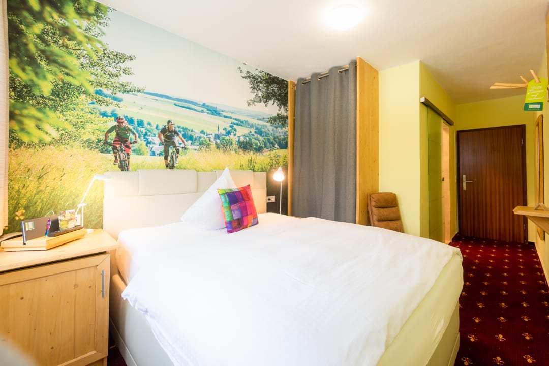 Zimmer Berghotel Talblick