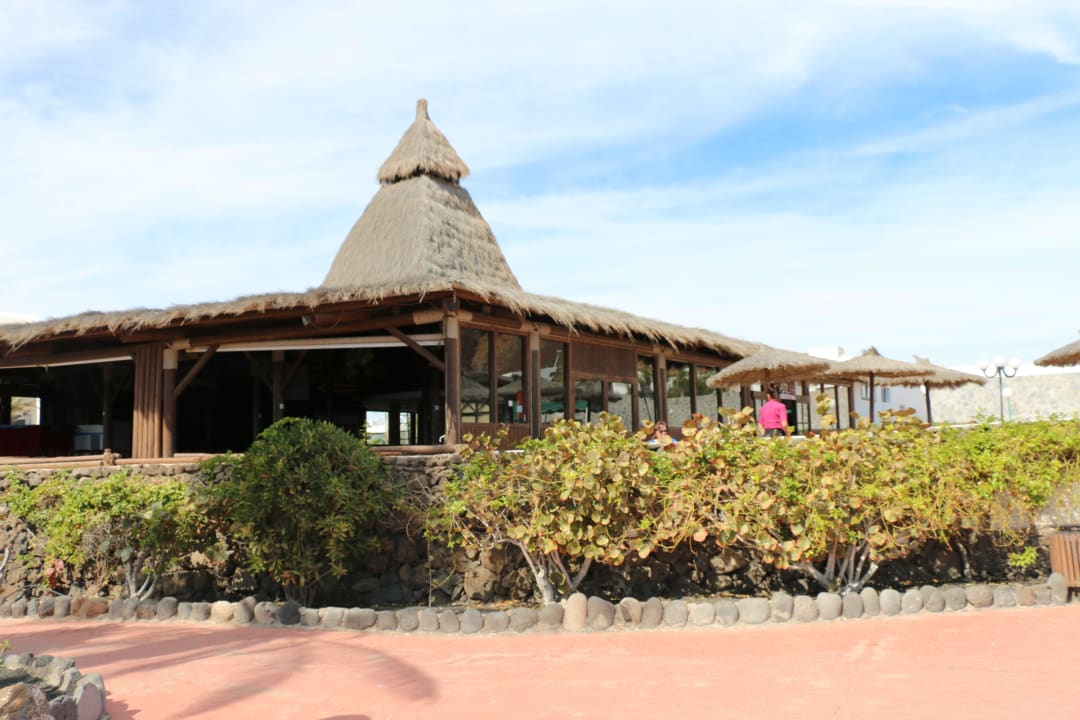 Bar przy basenie  SBH Hotel Royal Monica