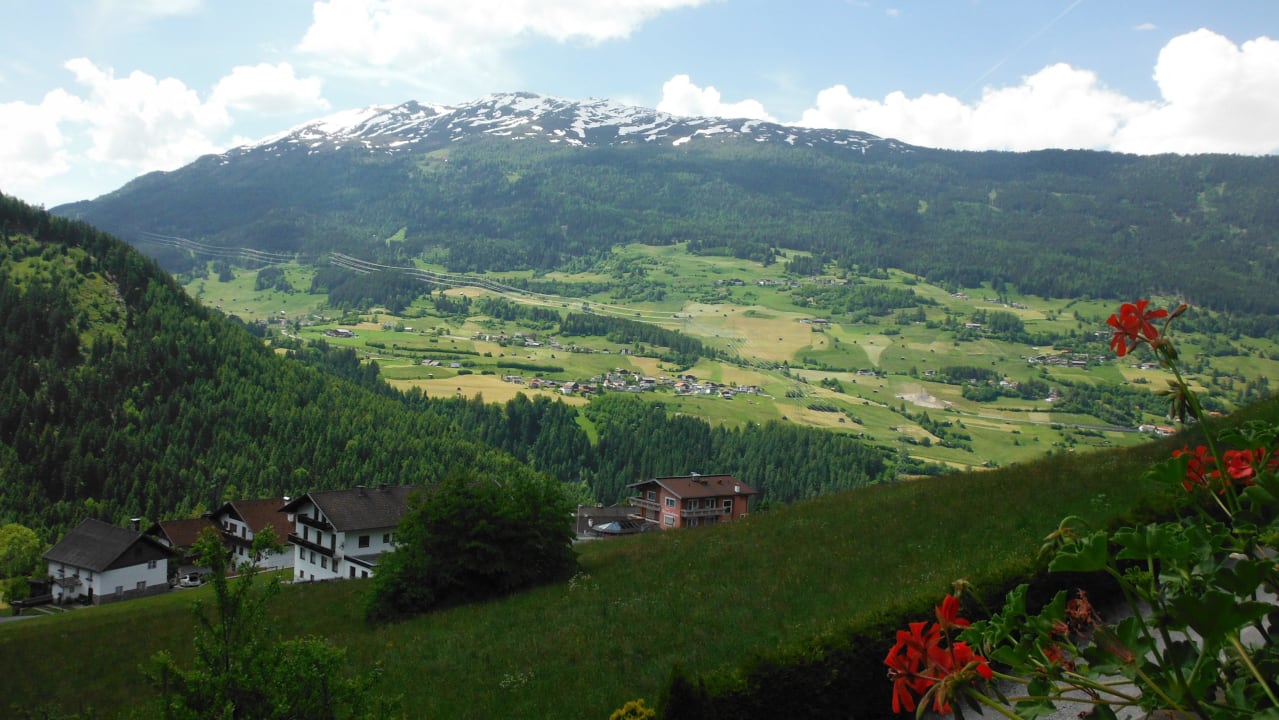 Aussicht vom Balkon - Zimmer zur Talseite Hotel Alpenfriede