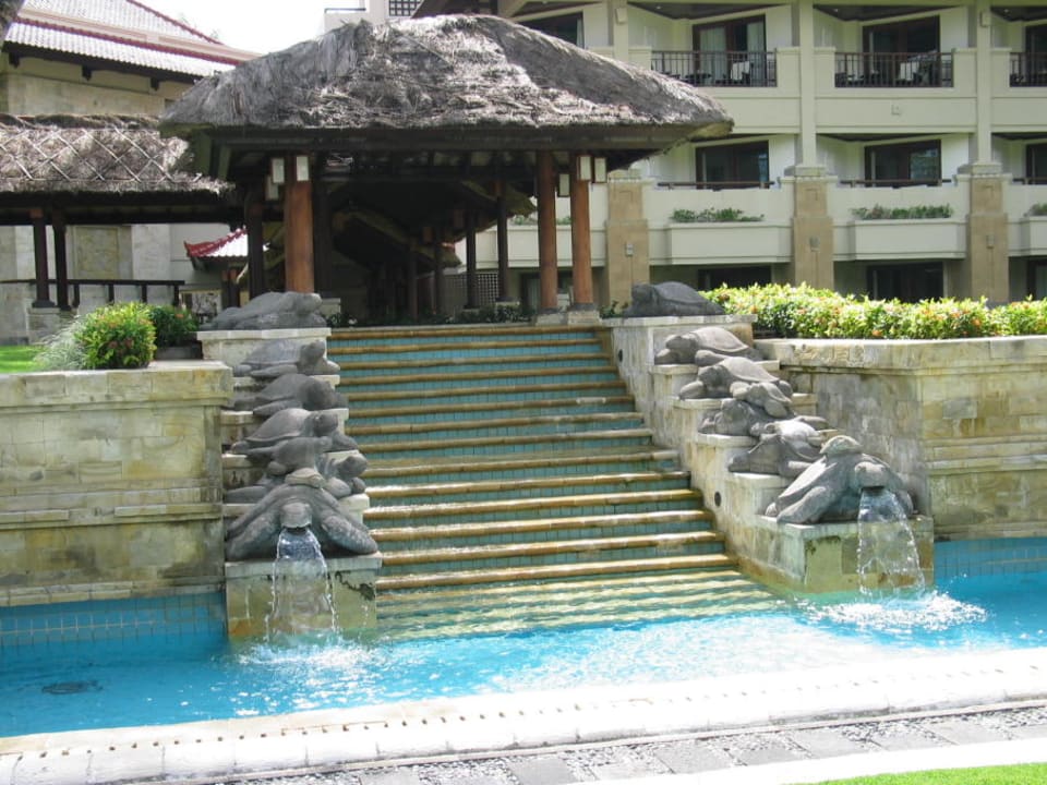 Stufen ins...Nass InterContinental Bali Resort