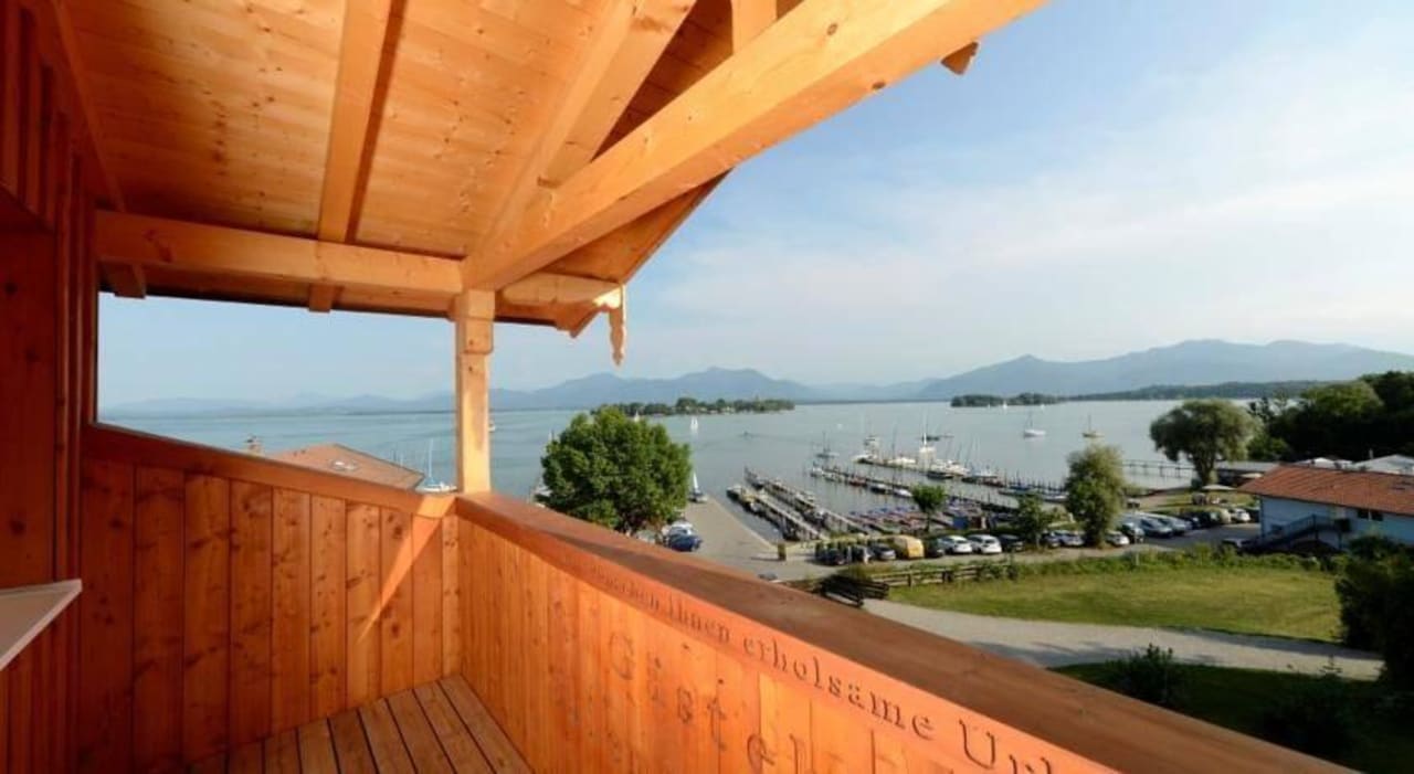 Blick auf den Chiemsee Hotel ChiemseePanorama