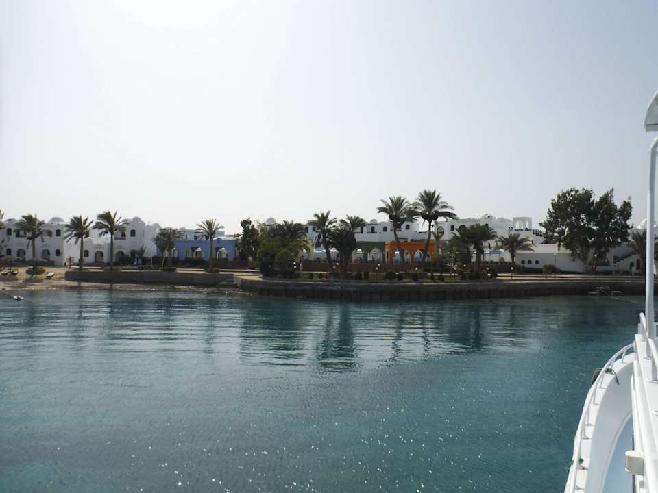  Blick vom Hafen zum Hotel Arabella Azur Resort