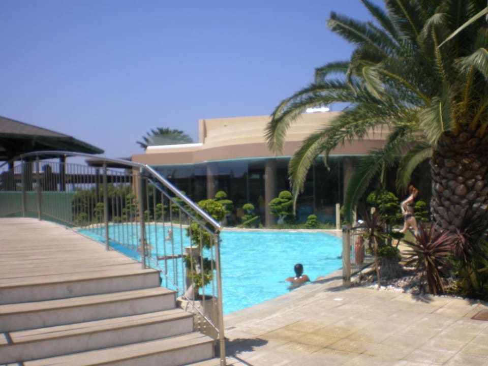 Poolbar hinterer Pool Sandy Beach Hotel & Family Suites