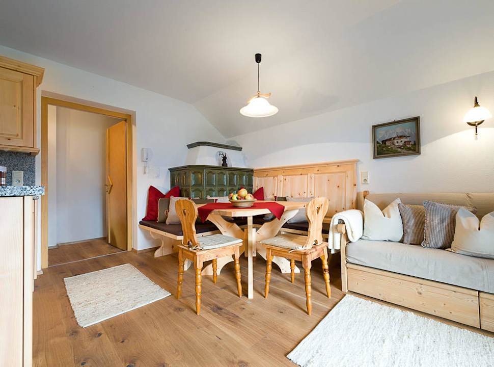 Kasperhof Appartment 5 in Innsbruck Apartments Kasperhof Innsbruck Top 1 - 5
