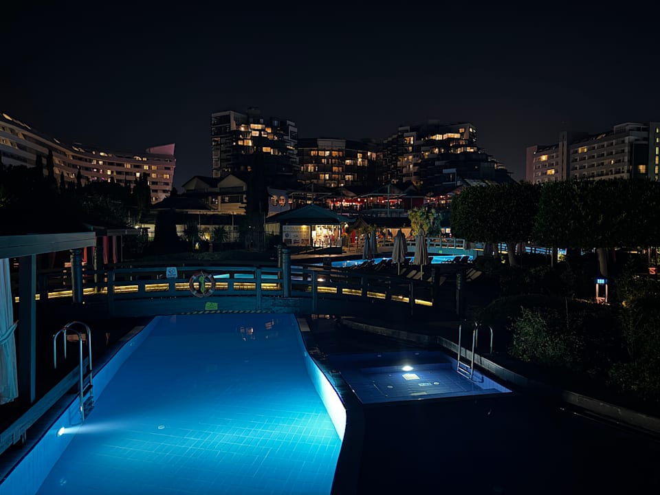 Pool Limak Lara Deluxe Hotel & Resort